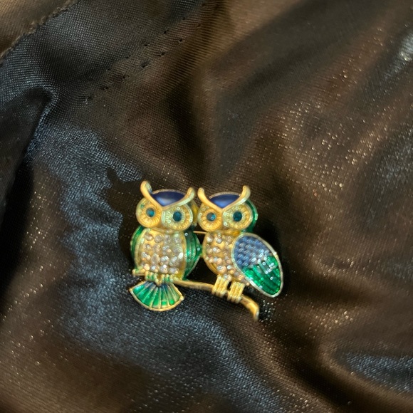 Beautiful Owl Pin - Picture 4 of 4
